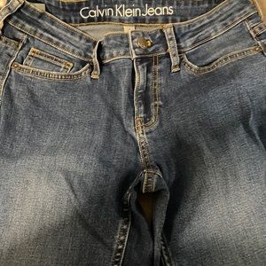 Calvin Klein Capris Size 4